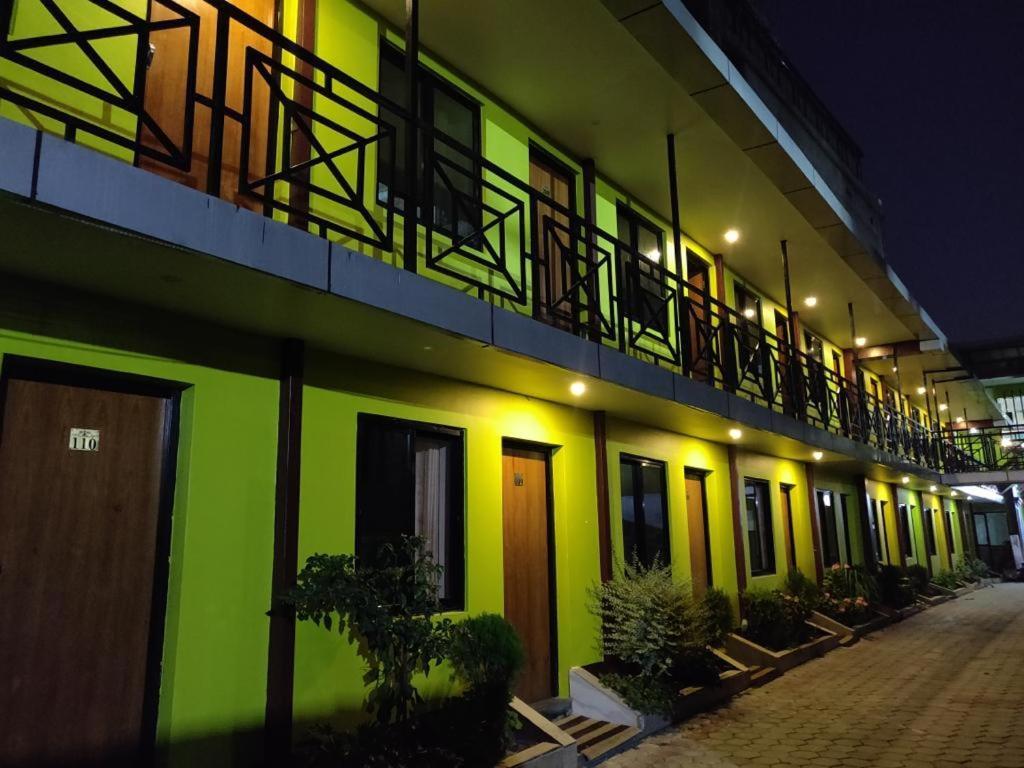 Hotel Dine & Dream Catmandu Exterior foto