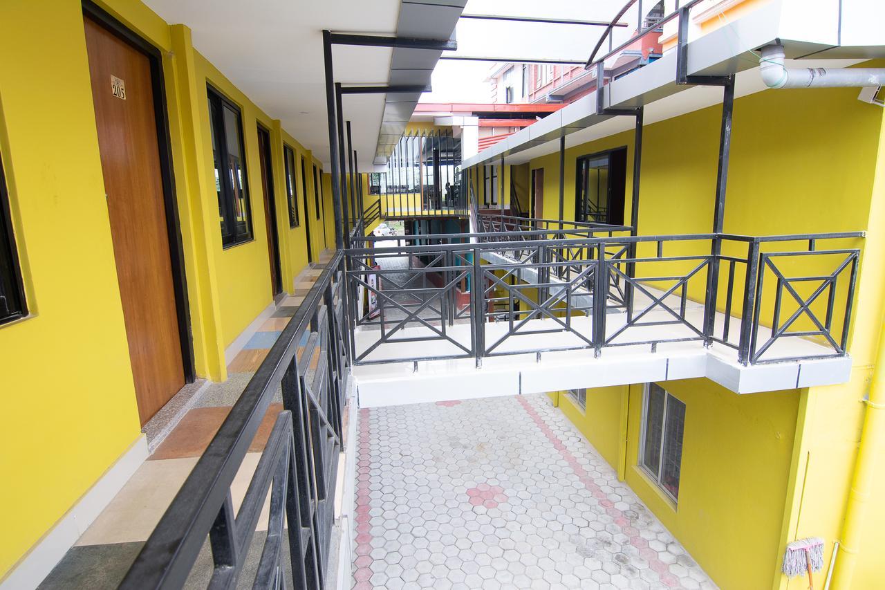 Hotel Dine & Dream Catmandu Exterior foto