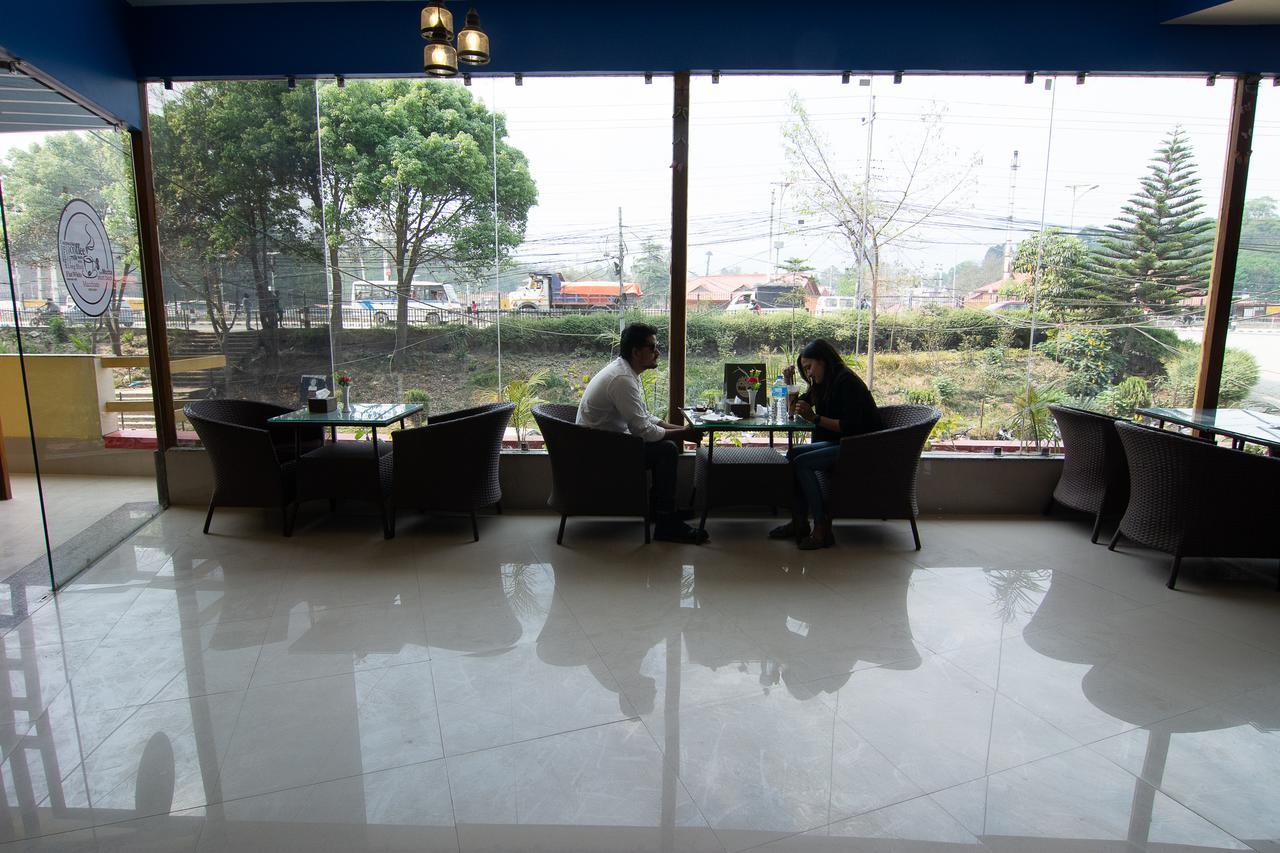 Hotel Dine & Dream Catmandu Exterior foto